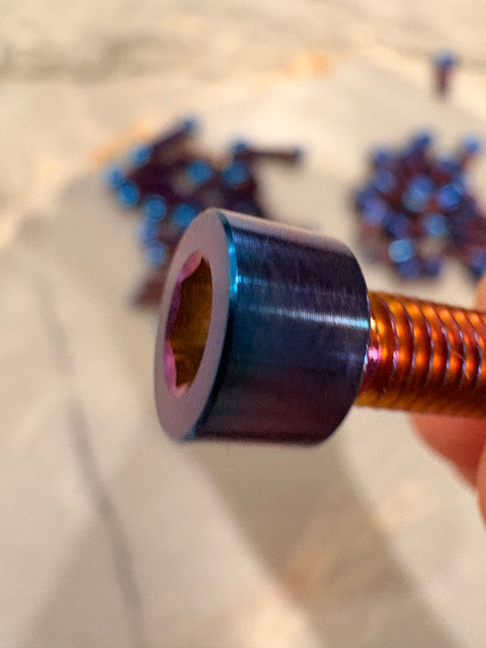 RadRunner Steerer Clamp Titanium Bolts (2pcs)